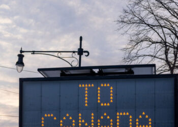 For an Immigration Trap on a Bridge to Canada, an Encouraging Sign