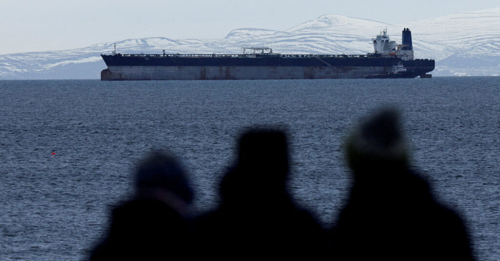 U.S. Indicts Captain of Oil Tanker Chased by the Coast Guard for Weeks