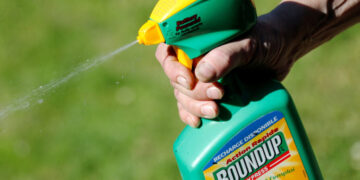Trump Order Aims to Boost Weedkiller Targeted in Health Lawsuits