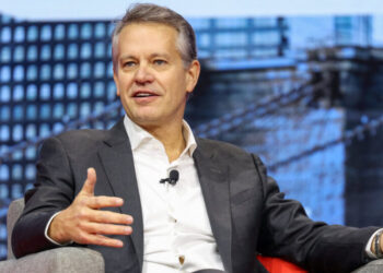 Walmart Expects Growth Streak to Continue as New Chief Takes Over