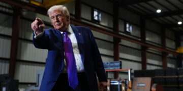 Trump Has a Head-Spinning Day, but Republicans Want Him to Focus