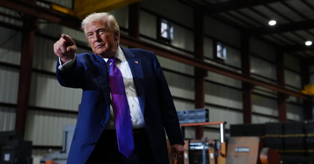 Trump Has a Head-Spinning Day, but Republicans Want Him to Focus