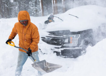 Top Concern in Avalanche Recovery Effort Is Now Safety of Searchers