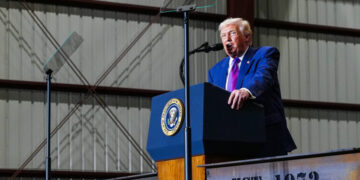 Trump Calls Himself a ‘Schmuck’ for Donating His Presidential Salary