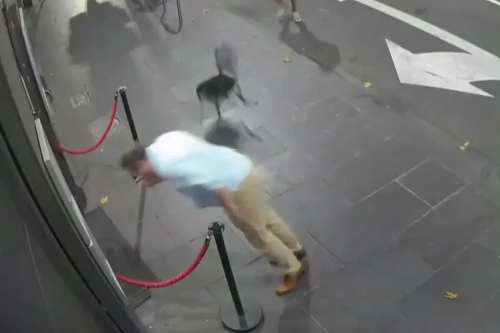 According to Trimble, the man who would eventually become the victim had actually returned to the door to apologize.