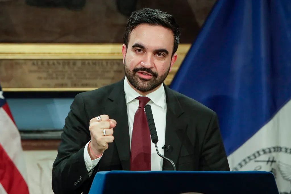 O'Leary claims Mamdani's initiatives will push New Yorkers out of the Big Apple in a mass exodus that would benefit his own business in Florida.