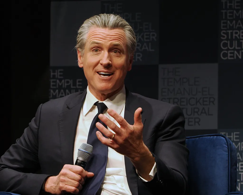 Gavin Newsom speaking at Temple Emanu-El for his 