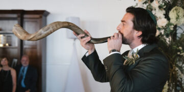 A Shofar Player Wasn’t High on Her Dating Wish List