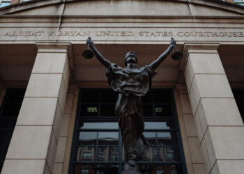 Judge Rebukes U.S. Over Application to Search Reporter’s Home