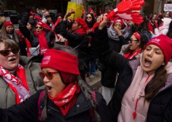 6 Weeks Later, These Nurses Are Still on Strike. But They’re Frustrated.