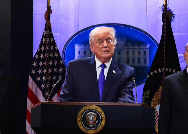 White House Dims Lights as Trump Responds to Tariff Ruling