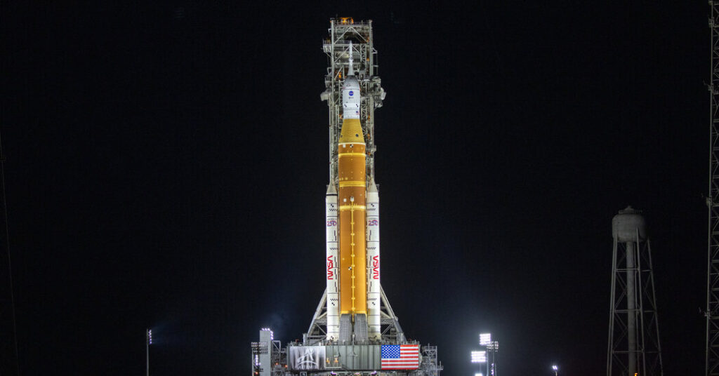 Problem With Artemis Rocket Is Likely to Delay NASA’s Moon Mission