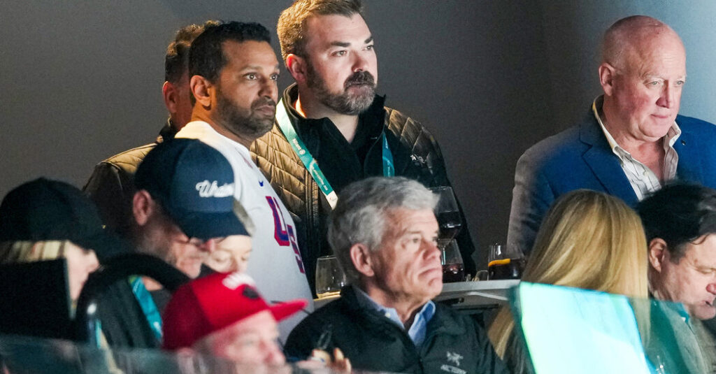 F.B.I. Director Celebrates Hockey Victory as Bureau Stares Down Crises