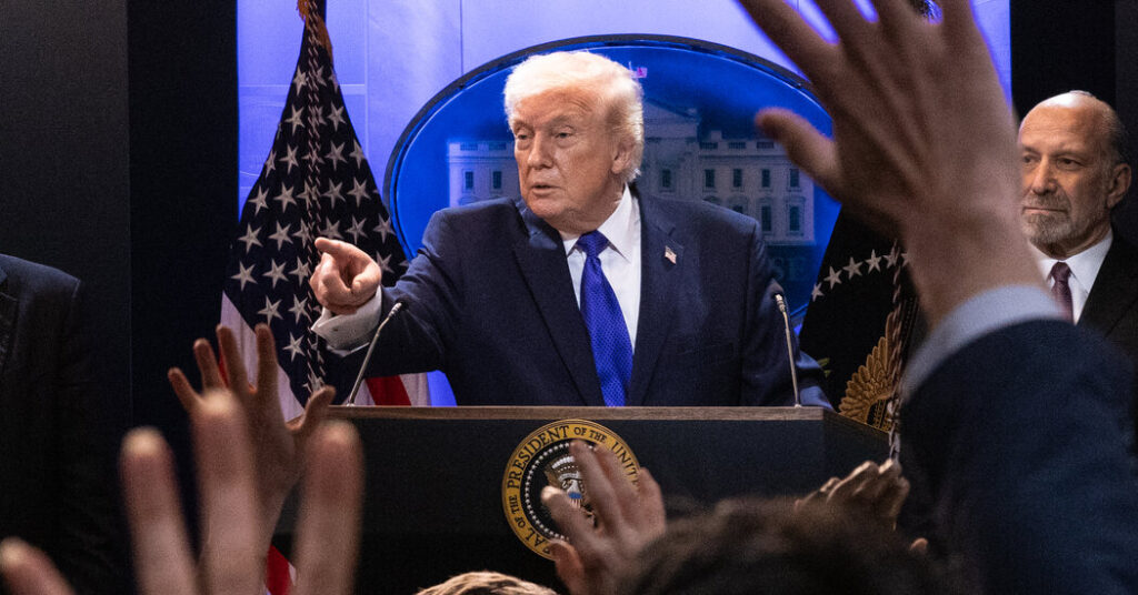 Trump Aides Project Confidence on Tariffs After Court Loss