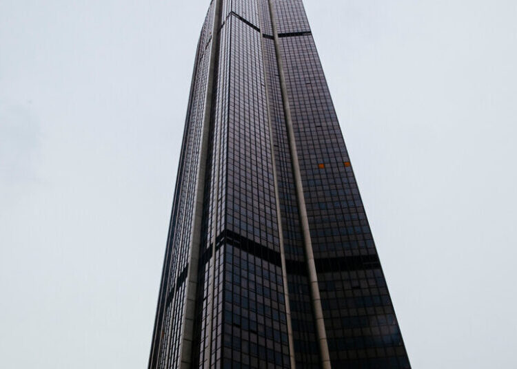 An Ugly Building in a Beautiful City Gets a Much-Debated Makeover