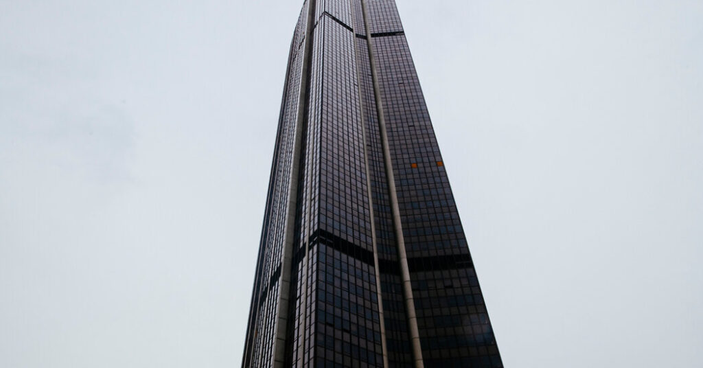 An Ugly Building in a Beautiful City Gets a Much-Debated Makeover