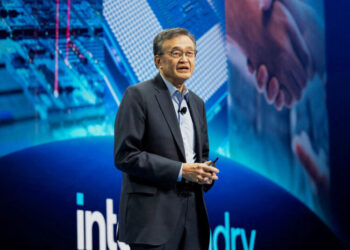 Intel Strikes Deal With a Chip Start-Up Its C.E.O. Invested In