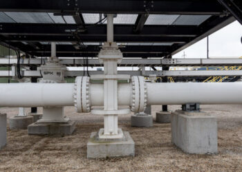 Supreme Court Hears Case That Could Decide Fate of Great Lakes Pipeline