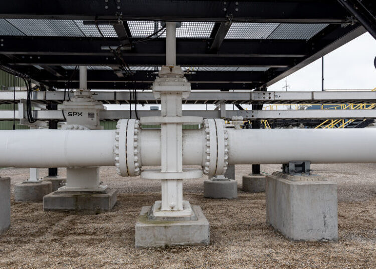 Supreme Court Hears Case That Could Decide Fate of Great Lakes Pipeline