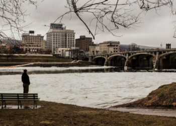 Cracks Appear in Trump Coalition Ahead of State of the Union