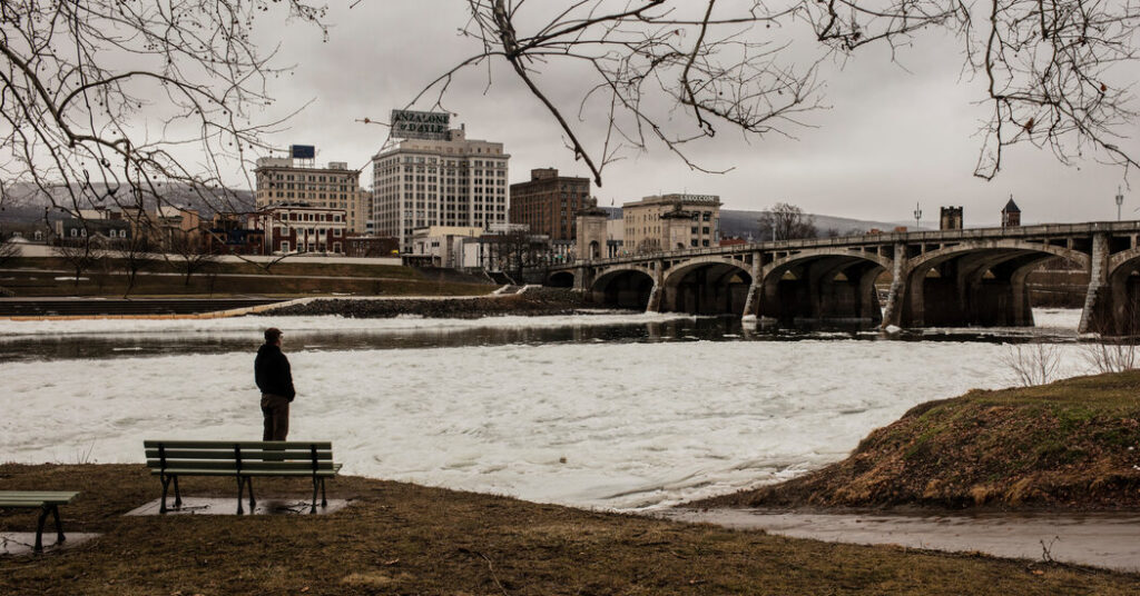 Cracks Appear in Trump Coalition Ahead of State of the Union