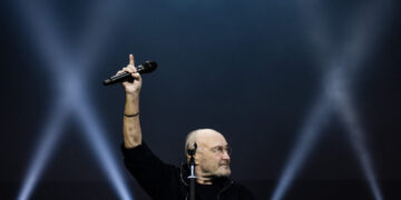Phil Collins, Wu-Tang Clan and Shakira Are Among Rock Hall Nominees