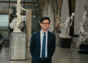 A Seasoned French Museum Chief Takes Over a Louvre in Crisis