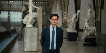 A Seasoned French Museum Chief Takes Over a Louvre in Crisis