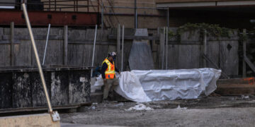 M.T.A. Threatens to Sue Trump Over Delayed 2nd Avenue Subway Funding