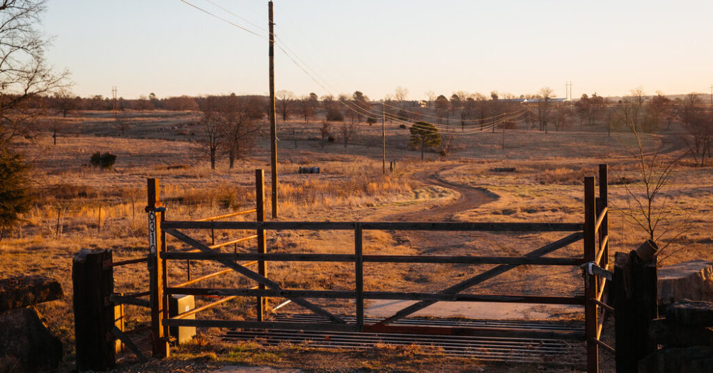 Arkansas Governor Seeks to Oust Republican Foes Over a Prison
