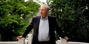 Lawrence Summers Will Resign From Harvard After Epstein Revelations