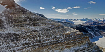Antarctica’s Mineral Riches Exposed as Climate Warms