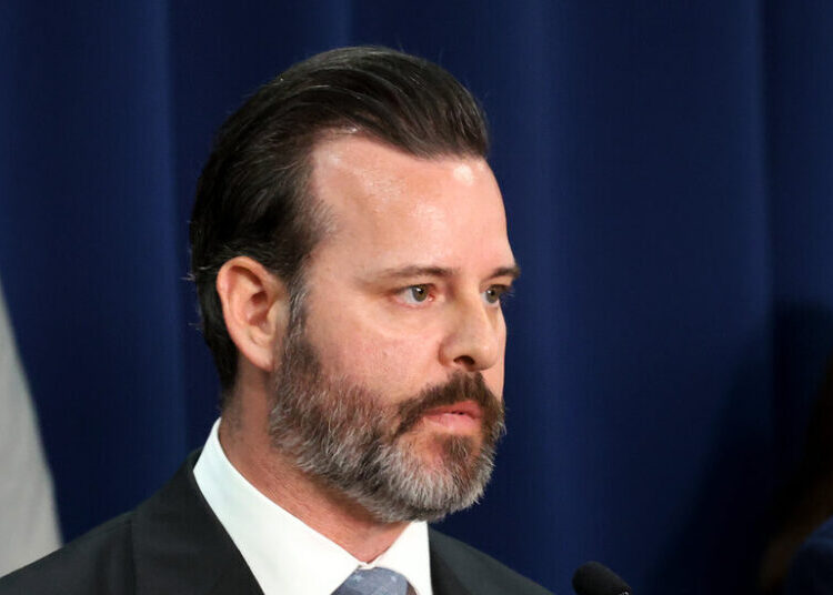 Trump Ally Expands Inquiry of Former Officials Who Investigated the President