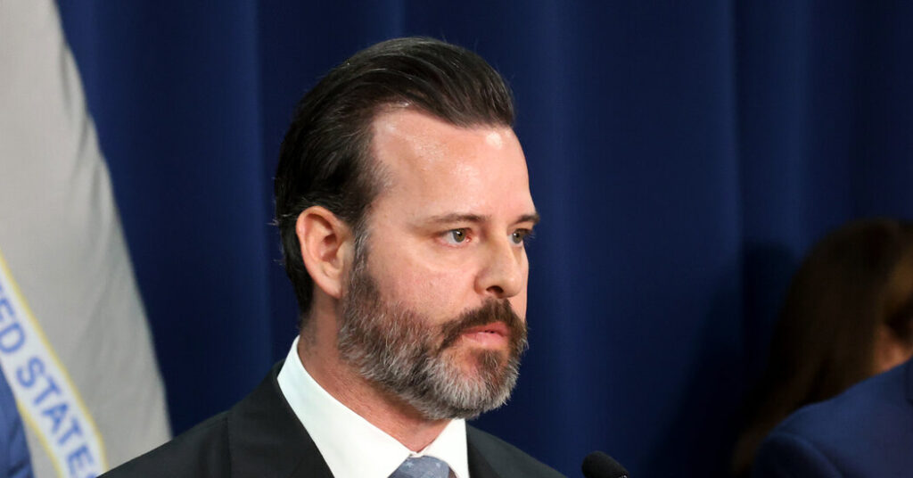 Trump Ally Expands Inquiry of Former Officials Who Investigated the President