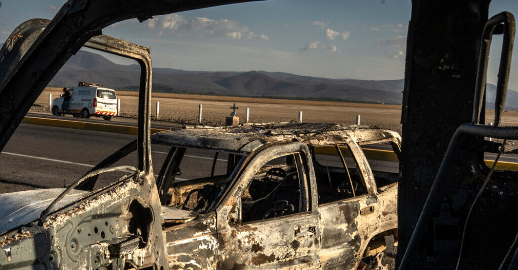 Mexico’s Cartel Fight Is a Terrifying High-Wire Act