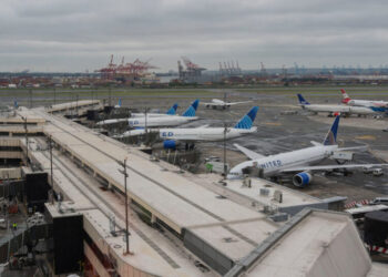 Woman Said to Be Arrested After Sneaking on to Plane, Again