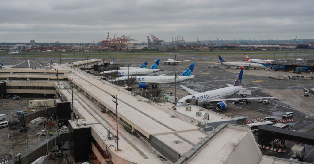 Woman Said to Be Arrested After Sneaking on to Plane, Again