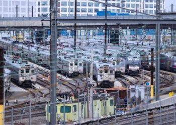 Can Mamdani (and Trump) Build a Neighborhood Over a Queens Rail Yard?