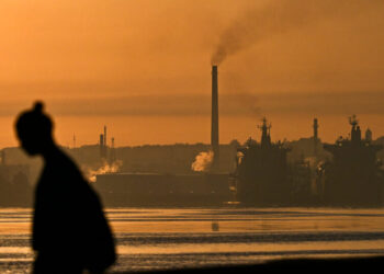 Trump Gives Green Light to Private Oil Sales to Cuba