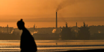 Trump Gives Green Light to Private Oil Sales to Cuba