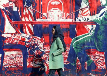 U.S. and Iran hold nuclear talks amid threats of regional war