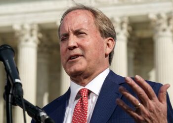 ‘Wife Cheater’ Trump Ally Deploys Daughter to Defend Him After Homewrecking Claims