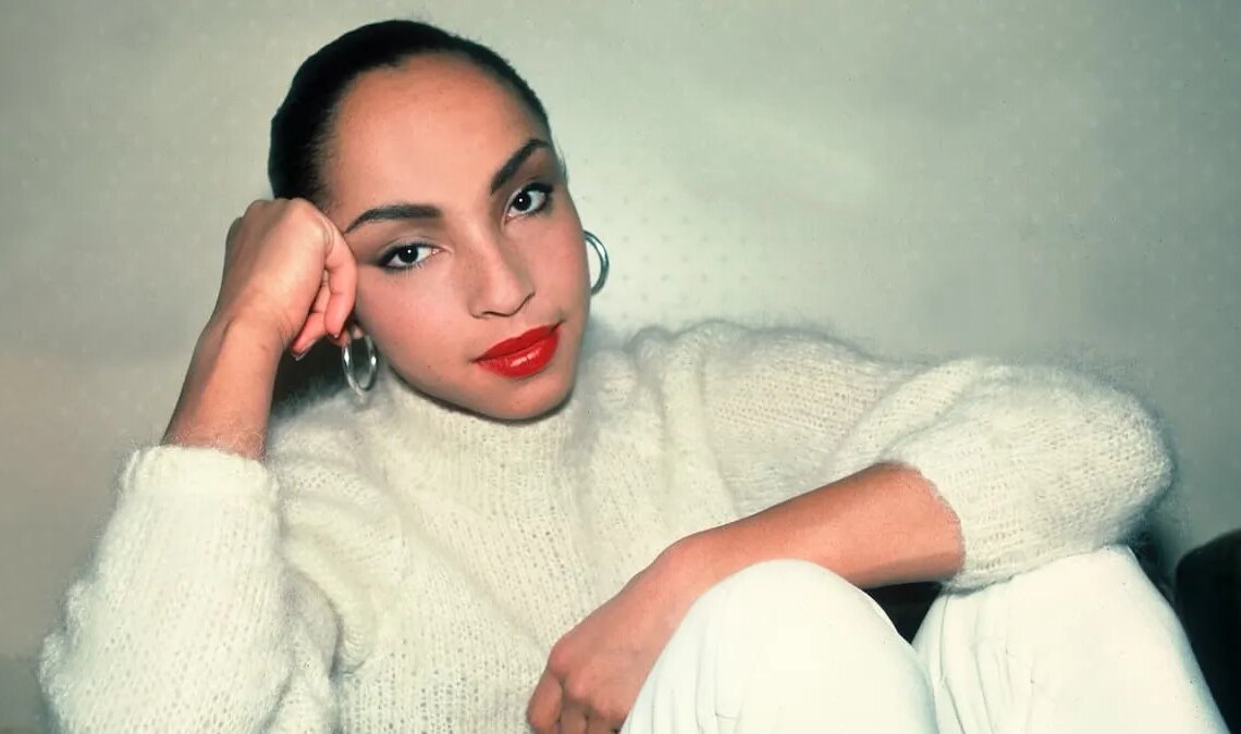 4 Hip-Hop and R&B Songs To Play With Your Partner During Sunset