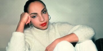 4 Hip-Hop and R&B Songs To Play With Your Partner During Sunset