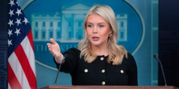 Leavitt Scoffs at Reporter for Asking if Trump Is Racist