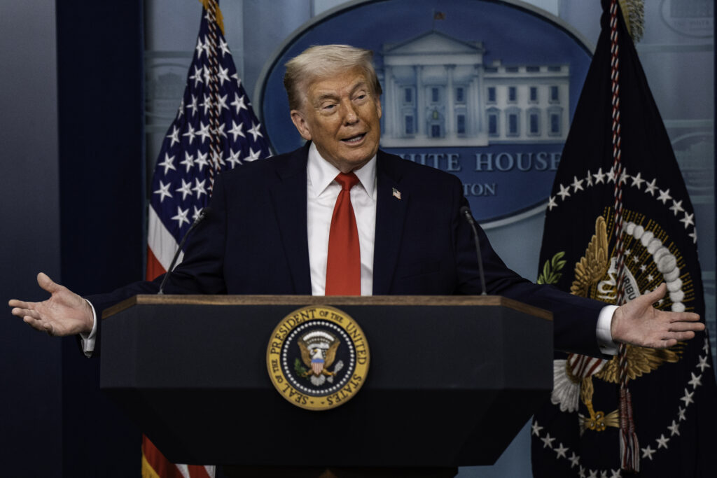 Trump team has $400 million, and 5 other campaign money takeaways