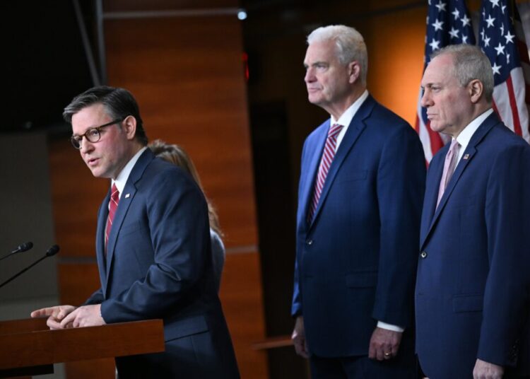 House votes to end government shutdown, buy time for ICE talks