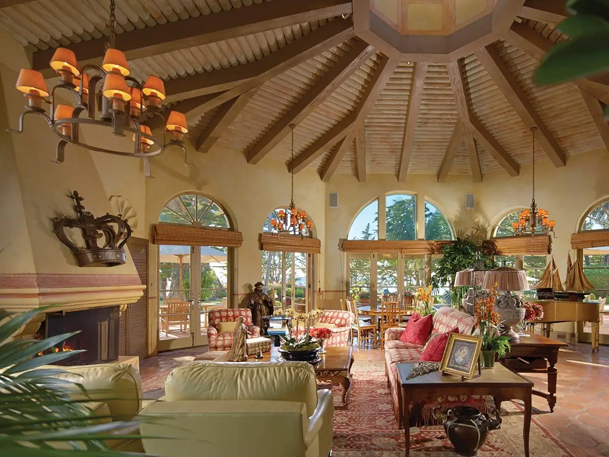 An octagon-shaped living space in Nixon's home.