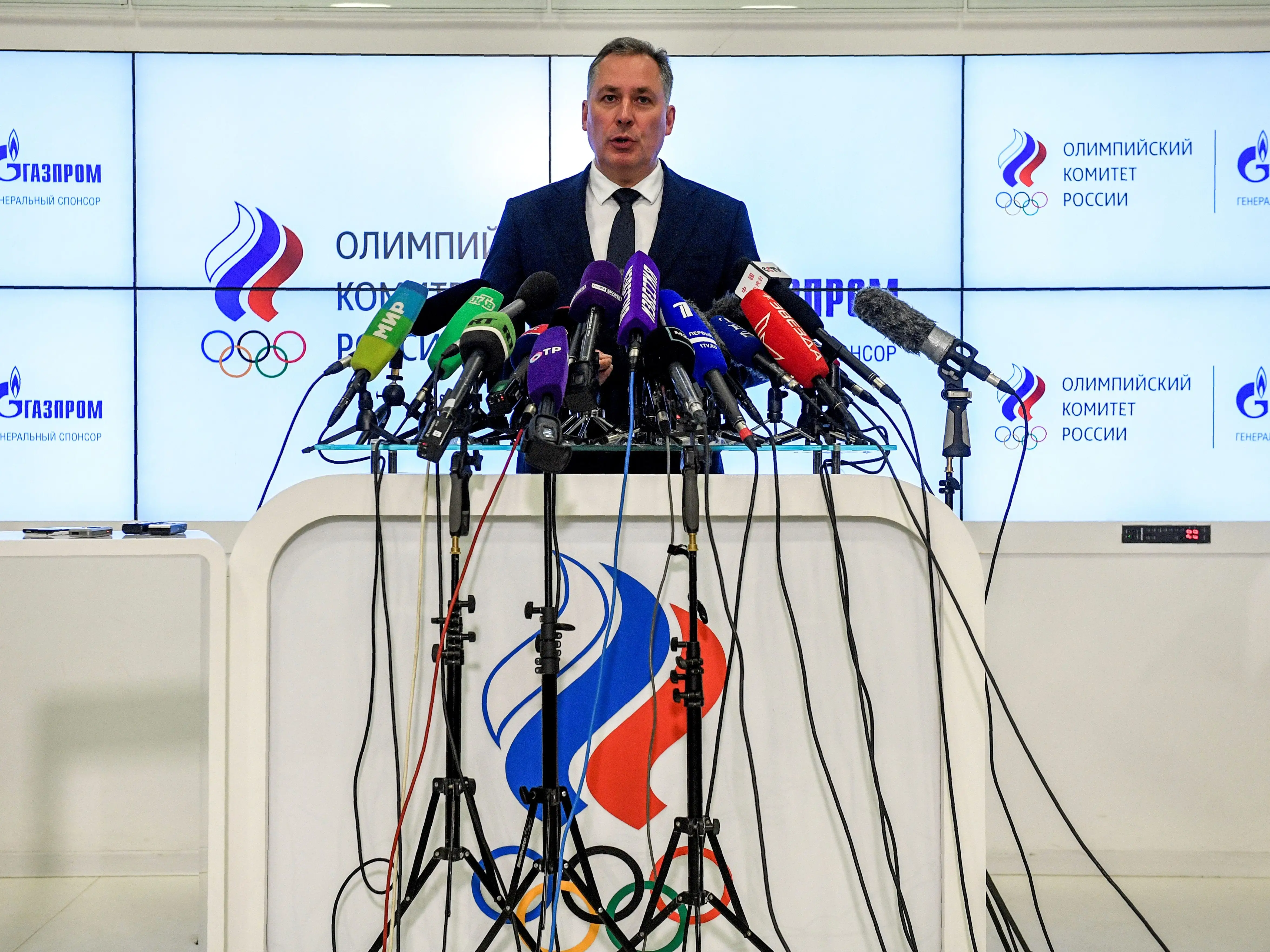 Stanislav Pozdnyakov holding a press conference in 2019