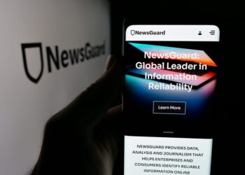 A company that rates news sites says the Trump administration is strangling it